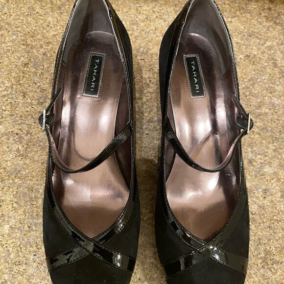 Tahari black wedge shoes size 8 - Picture 3 of 8